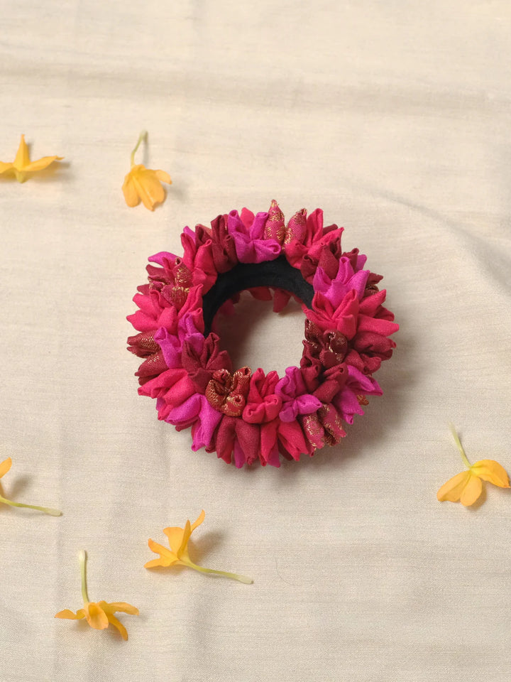 Red Multi Mogra Rubber Band