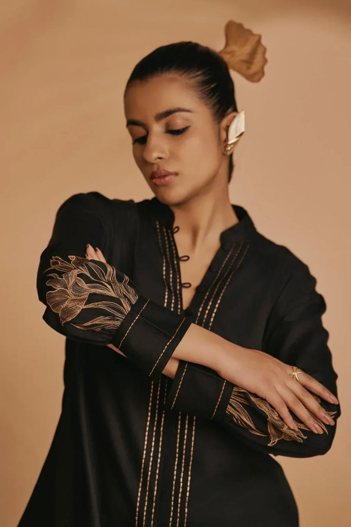 Origani Black Lilly Shirt