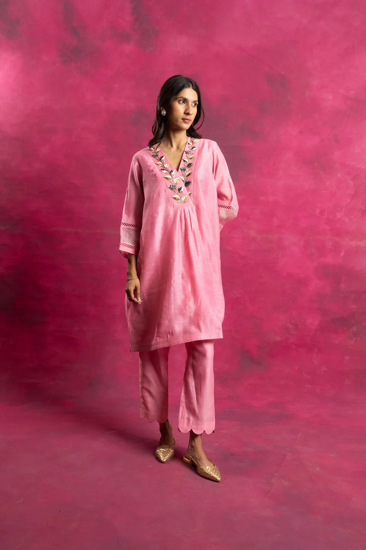Roopsaar Kurta Set with Dupatta in Pastel Pink
