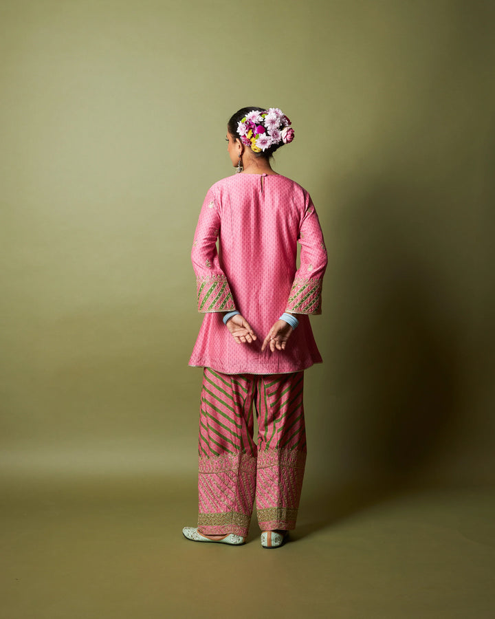 Roshanara embroidered kurta set