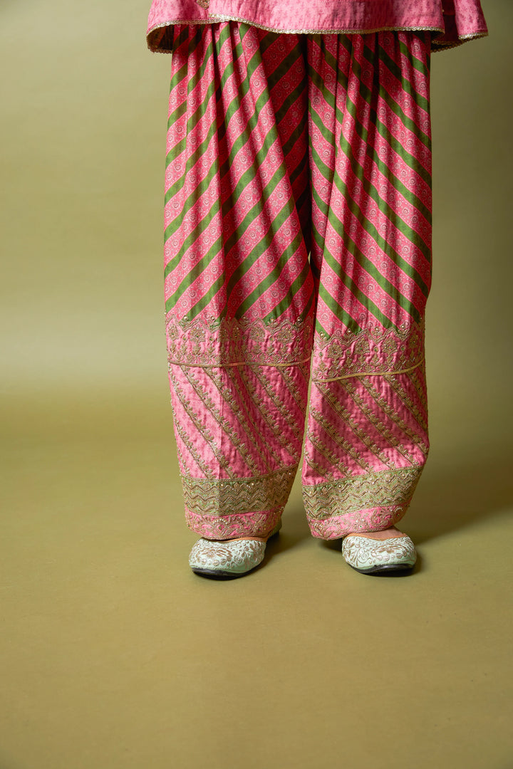 Roshanara embroidered kurta set