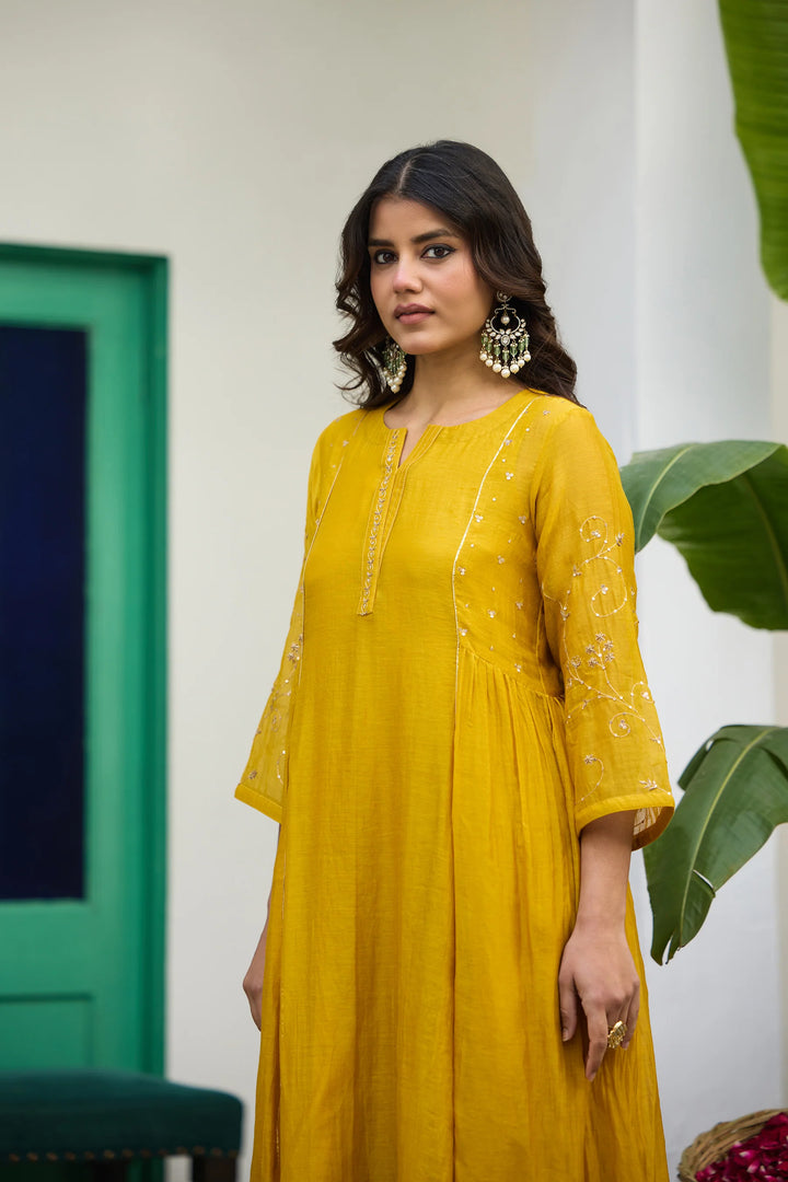 Soorajmukhi Motichoor Kurta Set