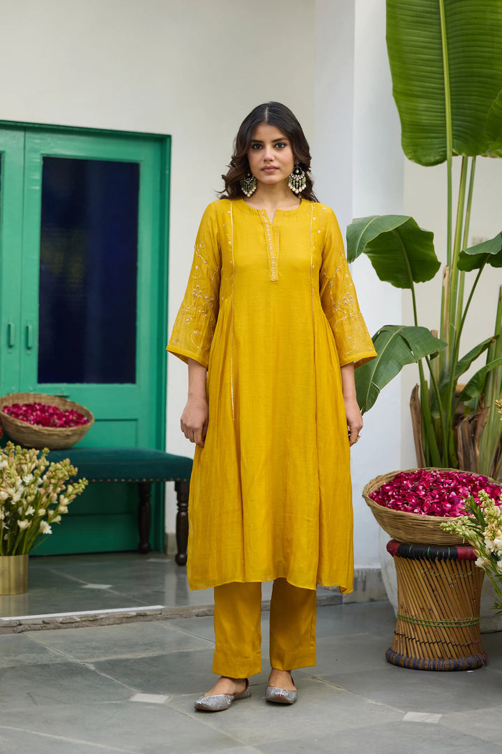 Soorajmukhi Motichoor Kurta Set