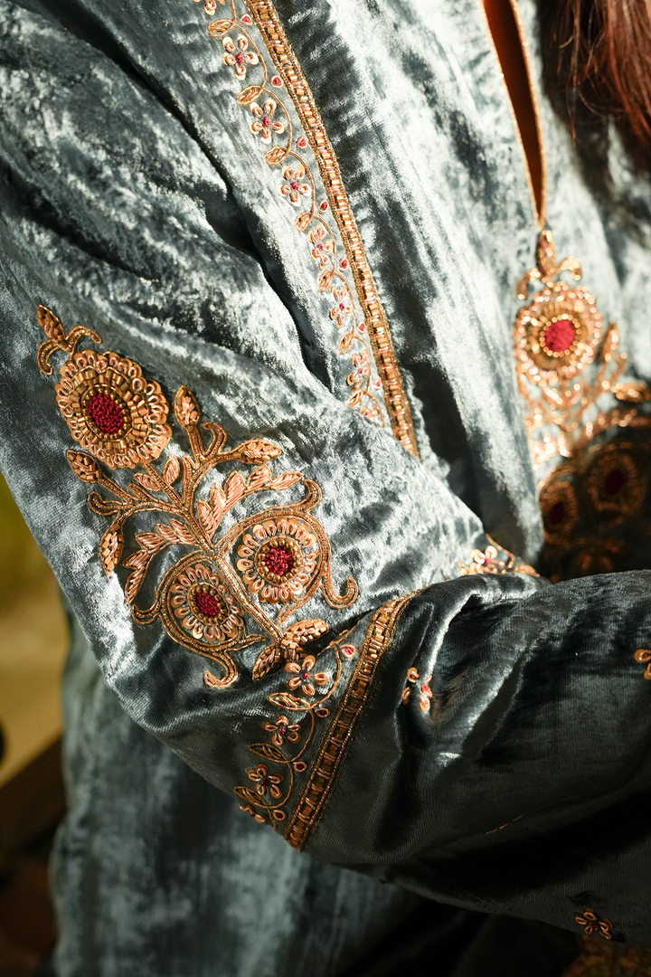 Turq Velvet Hand Embroidered Noor Kurta Set
