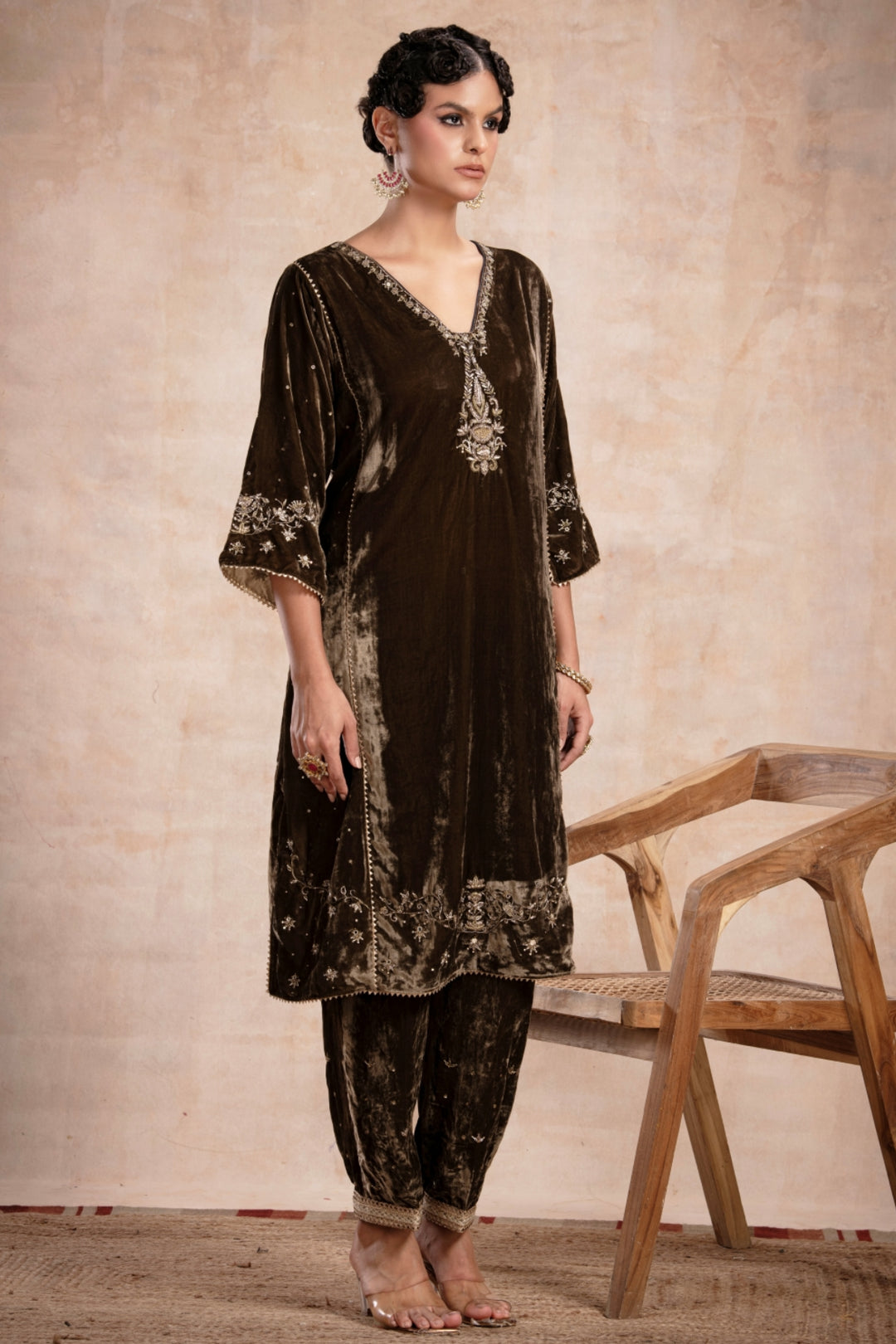 antara choga set vintage gold