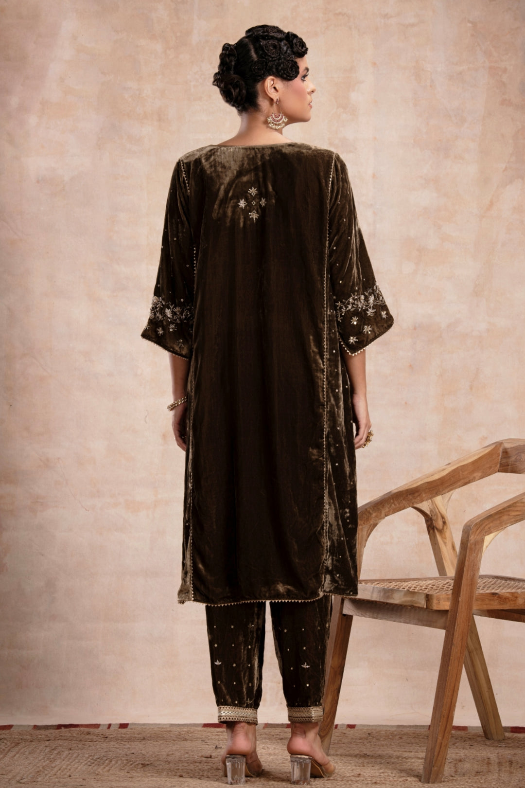 antara choga set vintage gold