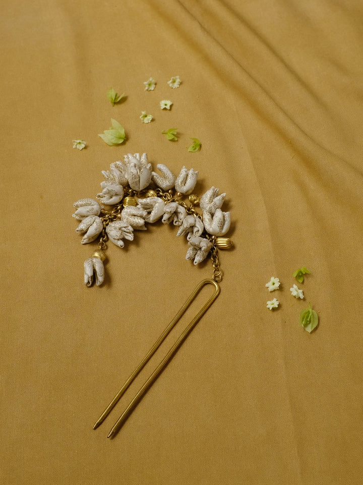 White Brocade Juda Pin