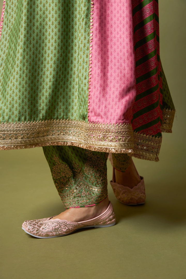 Zewara embroidered kurta set