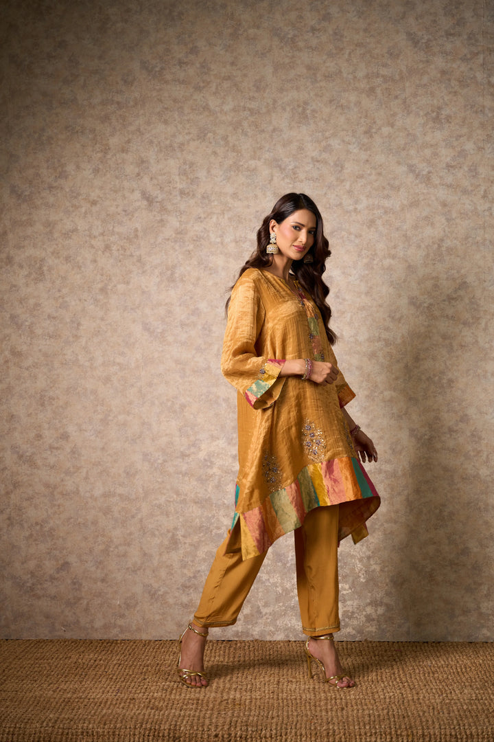 Zing Ochre Kurta (Set of 2)